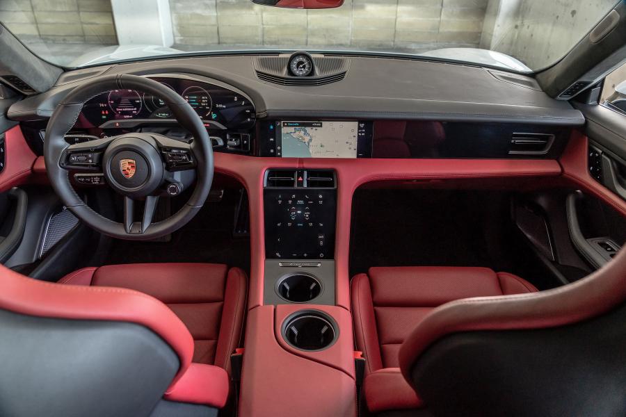 Торпедо Porsche Taycan Turbo S 2019 года  (NA) (фото 29 из 40)